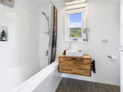 338 Dulcia Road, Gordon