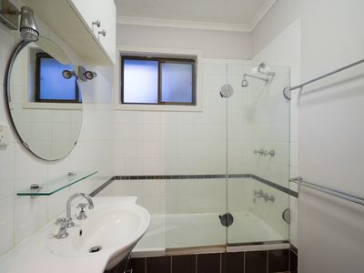 16 Joyhill Avenue, Box Hill South