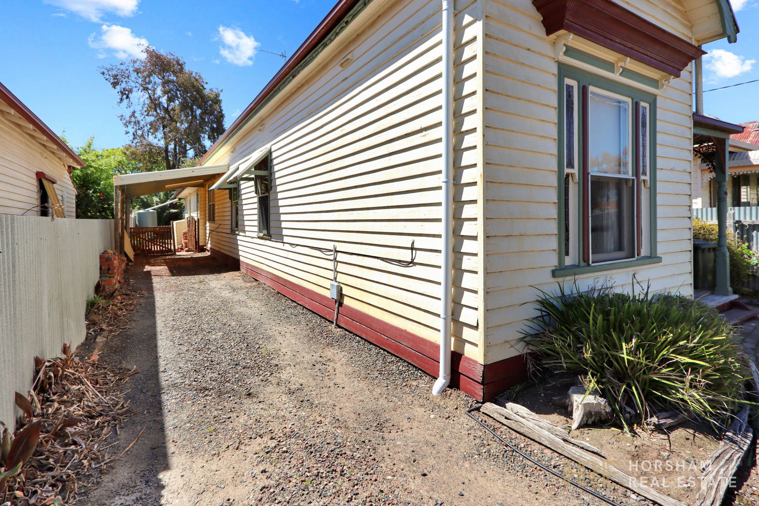 9 Henry Street, Horsham