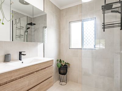 4 Trappes Court, Mooroobool