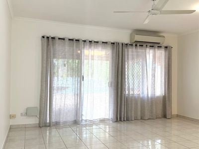 3 / 2 Minorelli Court, Gray