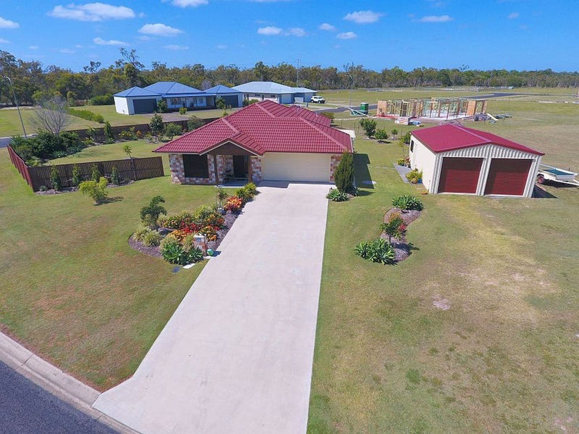 1 Sundew Ct, Woodgate