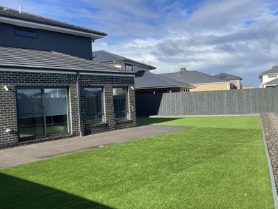 11 Eaglemont Way, Werribee