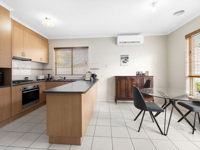 9 Simpson Place, Caroline Springs