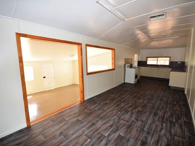24 Wompoo Road, Longreach