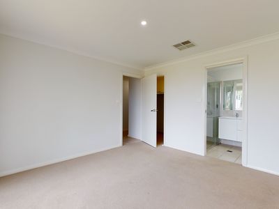 2 Abelia Court, Dubbo