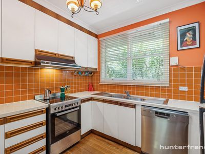 37 Myrtle Grove, Altona