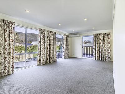 2 / 4 Walton Street, Huonville