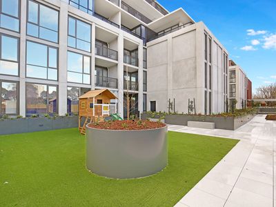 G13A/72 Ascot Vale Road, Flemington