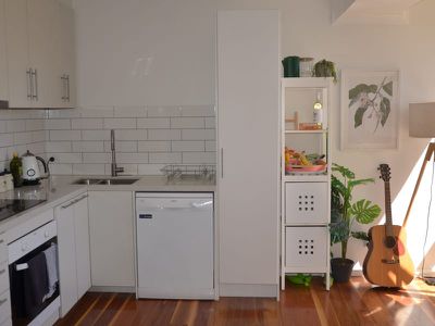 1 / 12 Balmoral Street, Essendon
