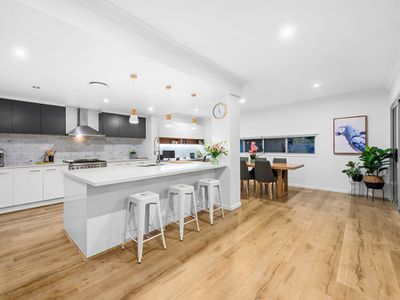 1 Paige Crescent, Wakerley