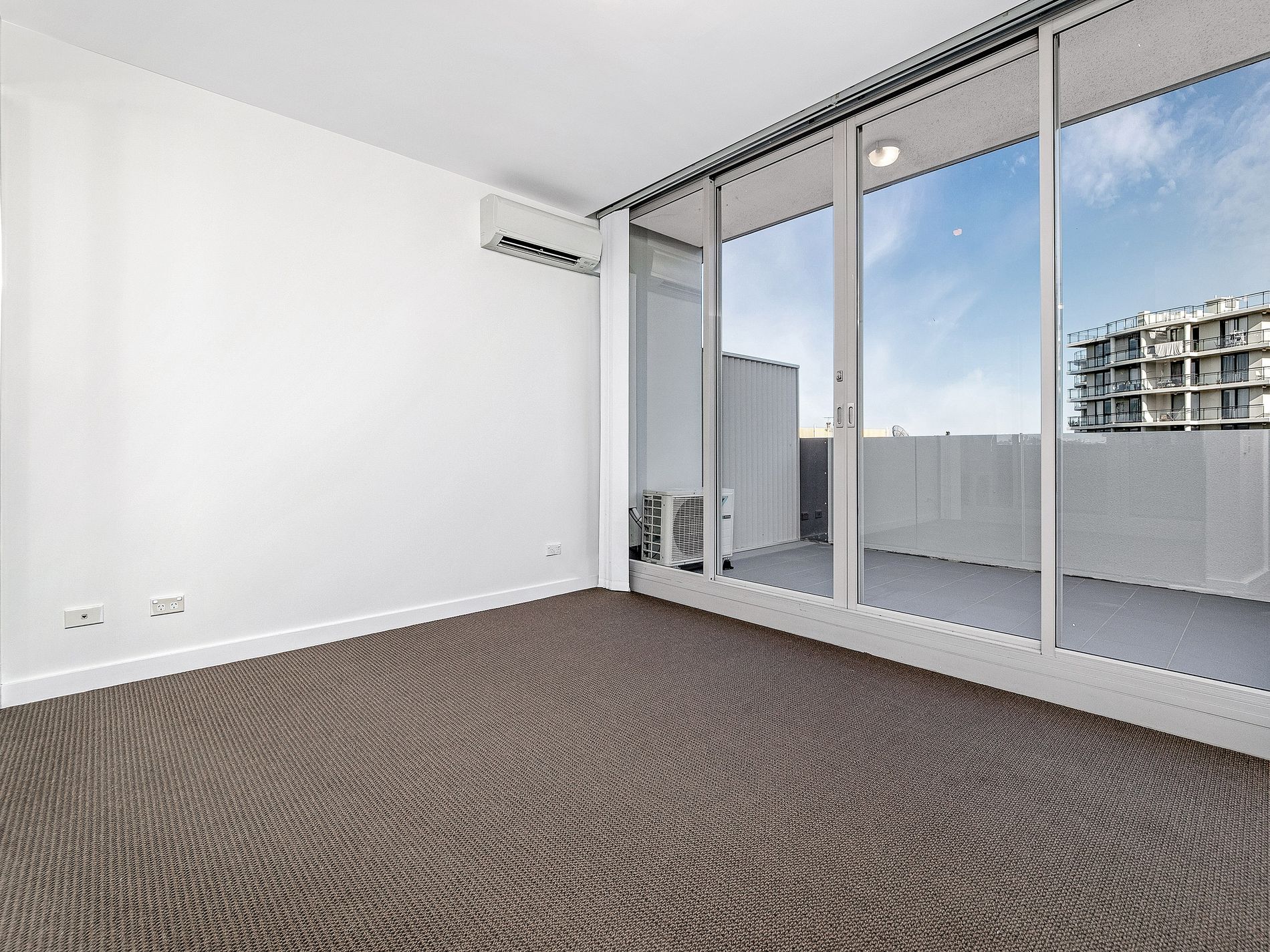 141 / 555 Princes Highway, Rockdale
