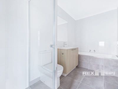 5 Manzanilla Way, Lynbrook
