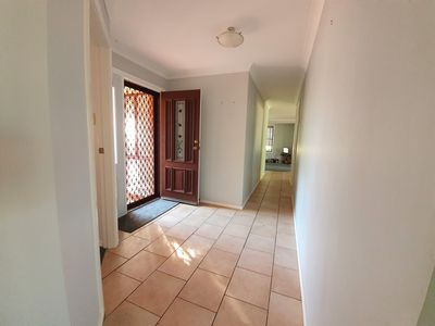 8 Catchpole Close, Dubbo