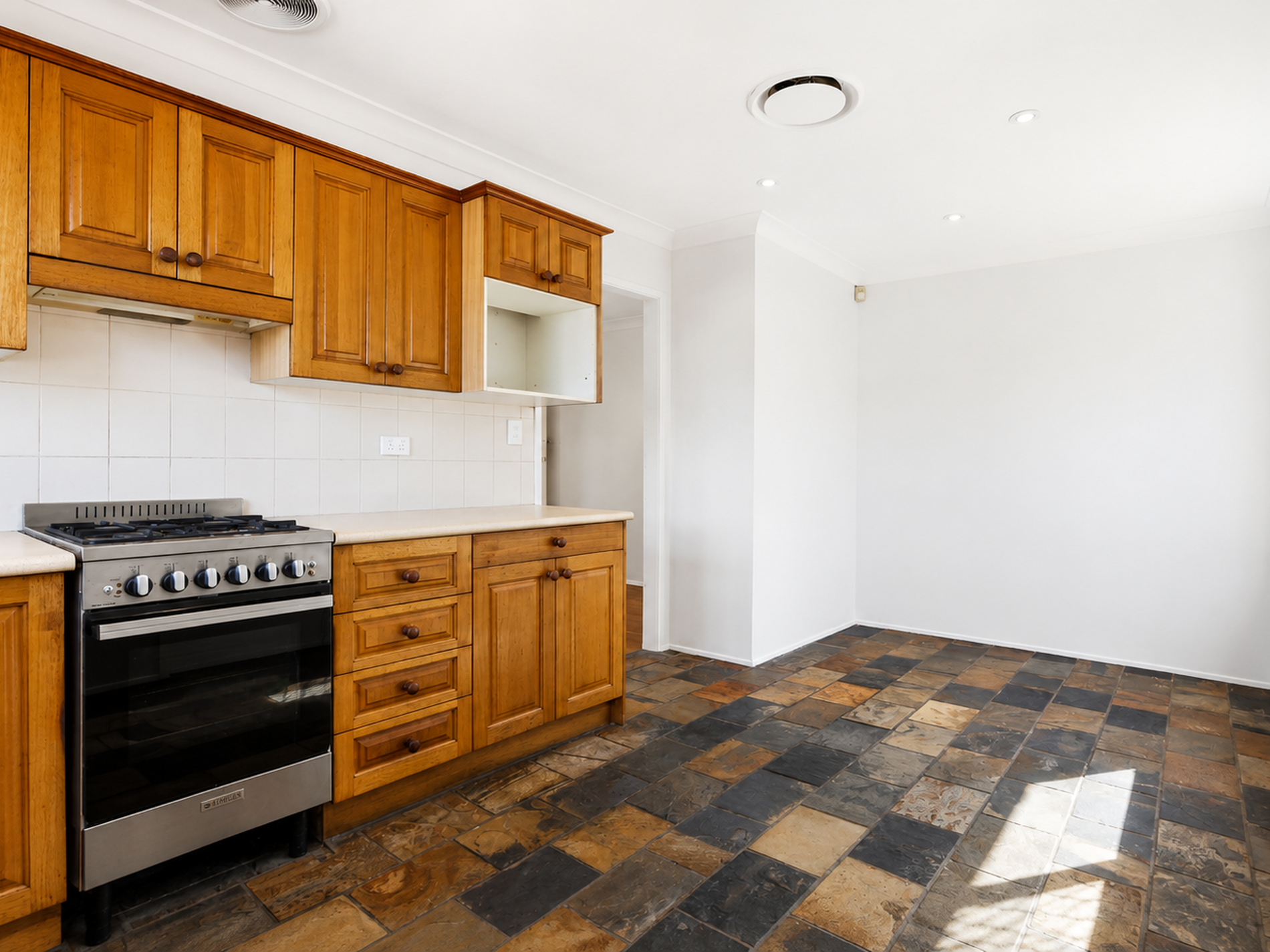 339 Old Prospect Road, Greystanes