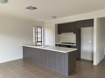 6 Partridge Way, Point Cook