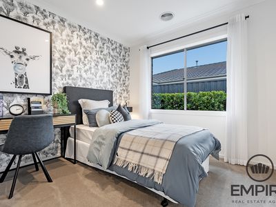 47 Centenary Boulevard, Officer South