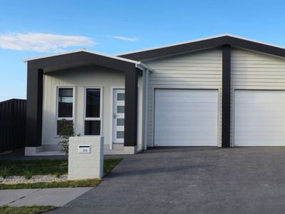 2/8 Sundew Street, Horsley