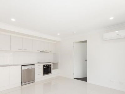 2 / 25 Azure Street, ROSEWOOD QLD 4340, Rosewood