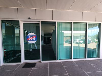 5 / 1 Guest Court, Eli Waters