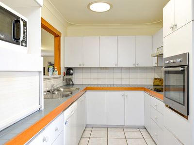 174 Bourke Street, Piccadilly