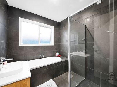 63 Karula Circuit, Clyde