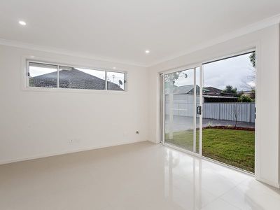 2 / 5 Margaret Street, Mayfield