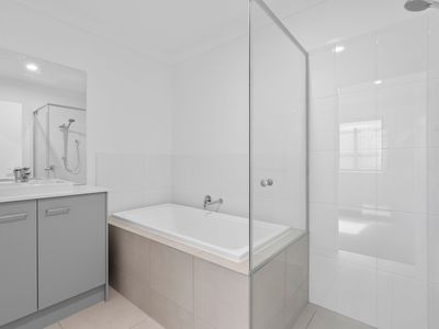 1 / 66 Austin Way, Park Ridge