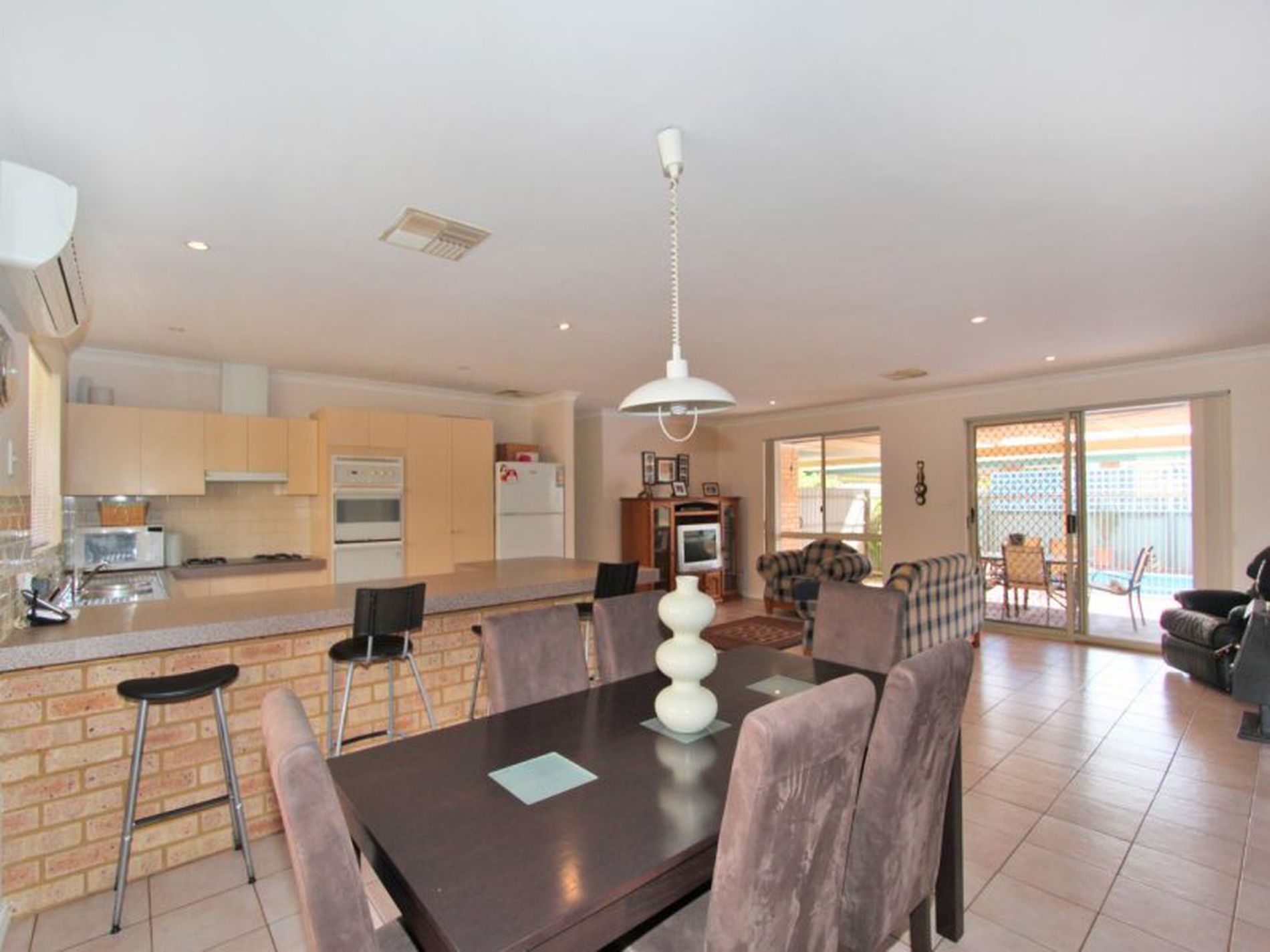 7 Heston Court, Somerville