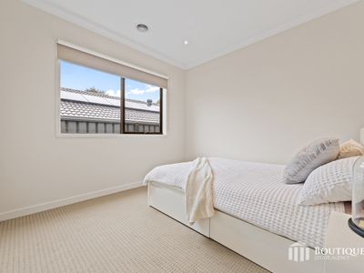 14 Bonneville Parade, Pakenham