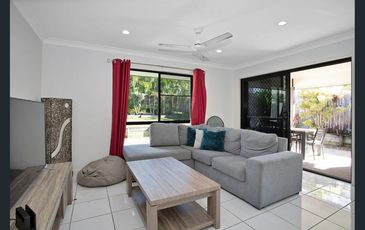 1 / 66 West Street, Sarina