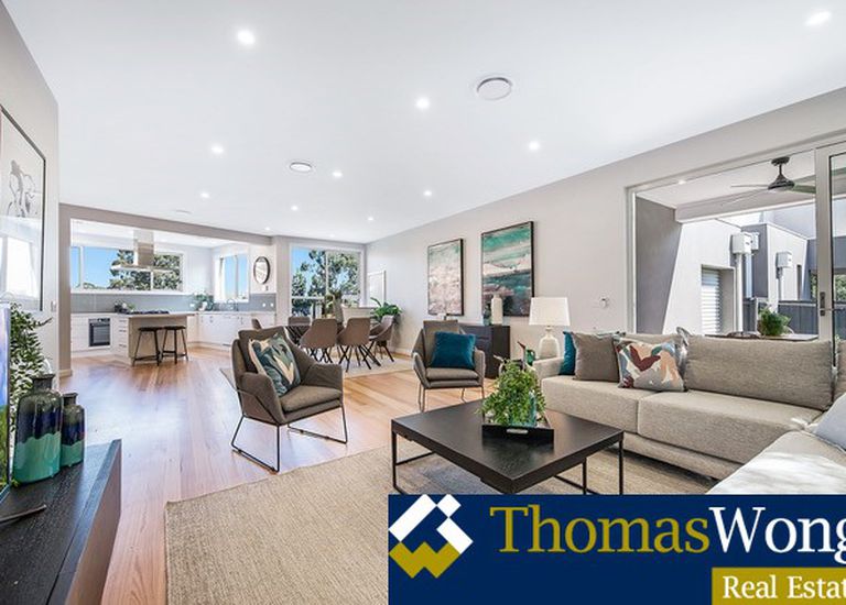 1 / 2  Doorawarrah Court, Mount Waverley