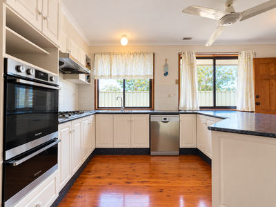 18 Hilltop Road, Penrith