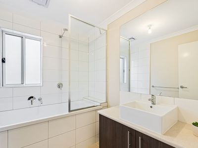 10 Yaleri Rise , Werribee