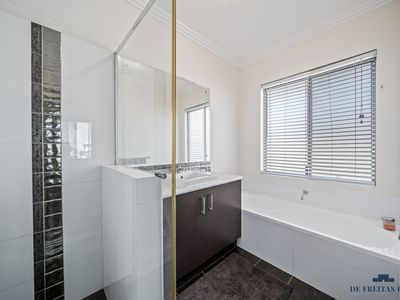 11 Bayview Terrace, Yangebup