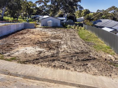 8 Harrison Crescent, Yankalilla