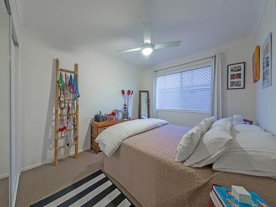 97 School Rd, Wynnum West