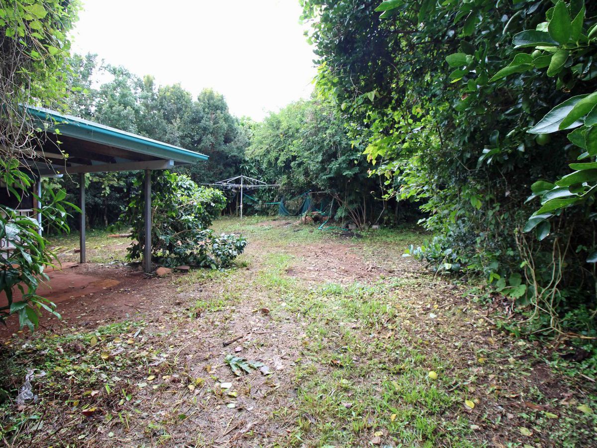 38 WEAVER STREET, Atherton