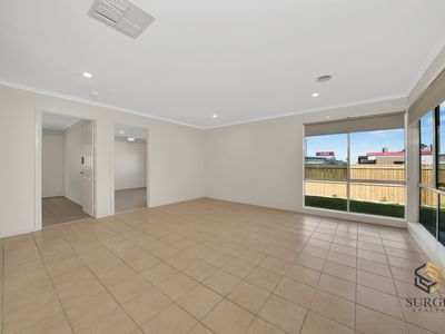 37 Domain Way, Taylors Hill