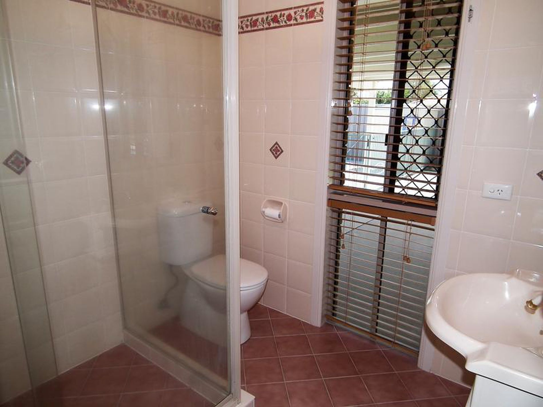 10 Kingston Drive, Banora Point