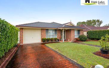 10 Karingal Place, Blue Haven