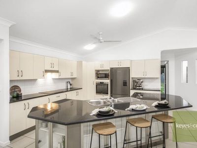 19 Monte Visto Court, Mount Louisa