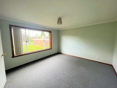 66 Cottonwood Drive, Eglinton