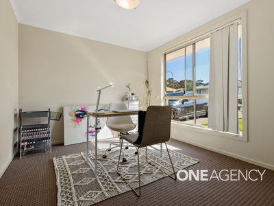4 Flannelflower Avenue, West Nowra