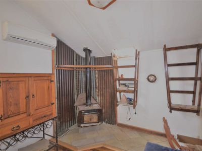 4 Freeburgh Avenue , Mount Beauty