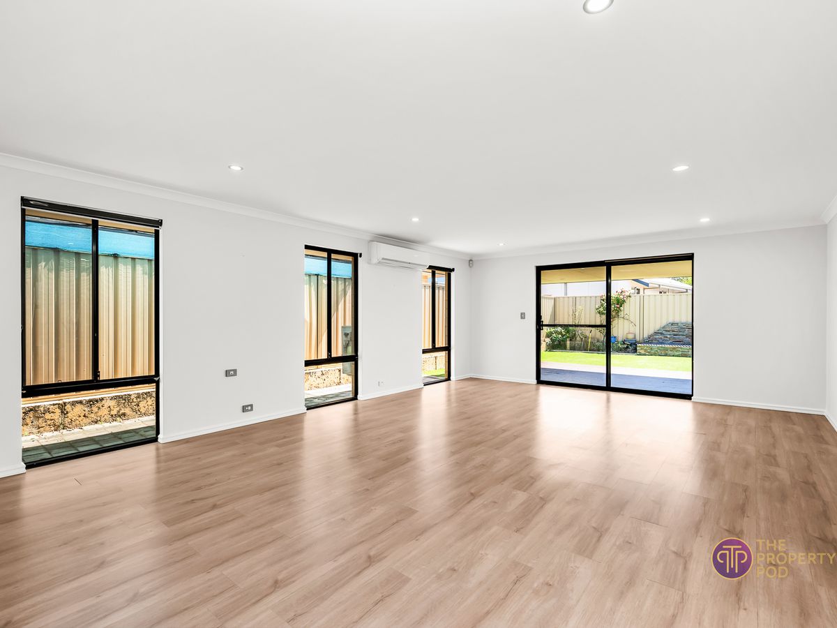 10 Moston Crescent, Bertram