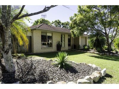 16 Gooloi Court, Tewantin