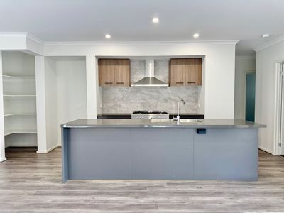 1 Arkport Way, Manor Lakes