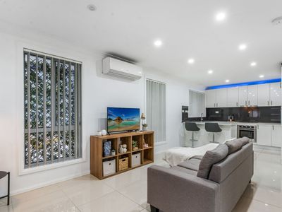 21A Turquoise Crescent, Bossley Park