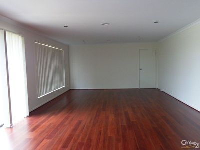 26 Verdant Avenue, Officer